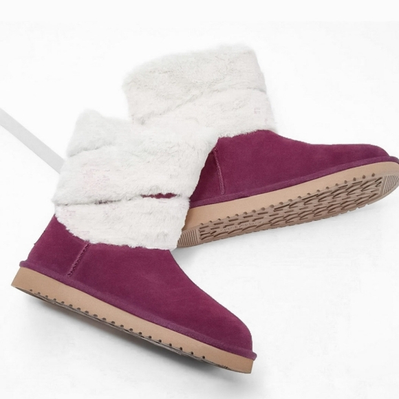 NIB UGG Koolaburra Suede Cream Plush Faux Fur Short Boots - Purple Dezi NWT - Picture 1 of 11